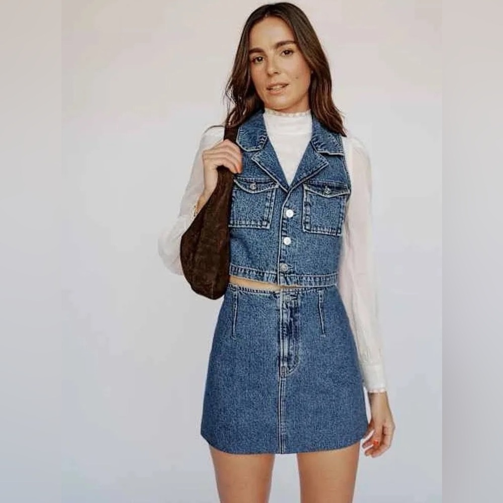 New Reformation Abby No Stretch Denim Skirt only Sz6 Firm price